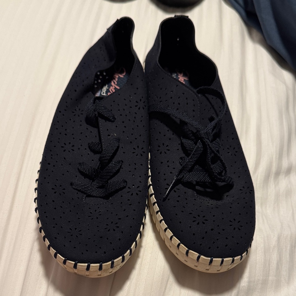 Skechers Black Air-Cooled Memory Foam Shoes
